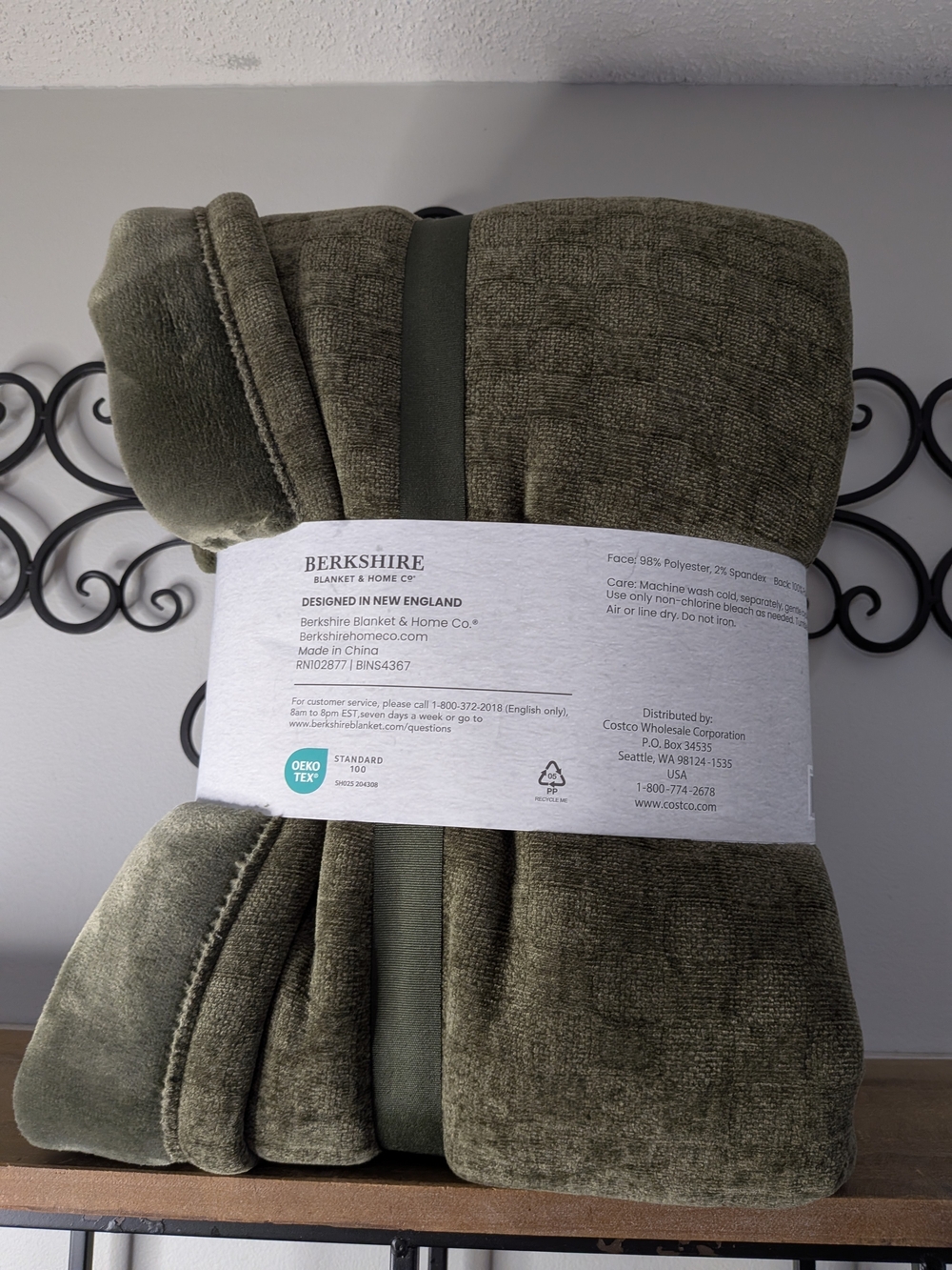 Dark Acadamia Olive Green Chenille Knit Throw NWT - Picture 3 of 9
